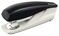 Kancelářský sešívač Leitz Nexxt 5500 / černá - 30 listů
