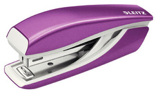 Leitz New NeXXt 5528 mini kancelářský sešívač / metalická purpurová